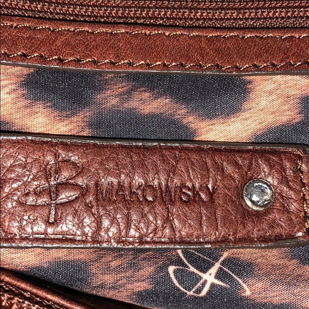 B. Makowsky Fall Large Chocolate Brown Leather Shoulder Handbag Purse Bag - Picture 6 of 9